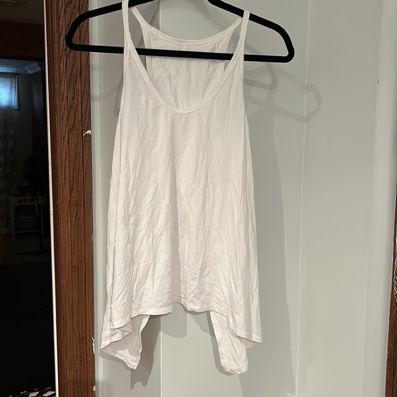 Lululemon tank - Picture 2 of 3